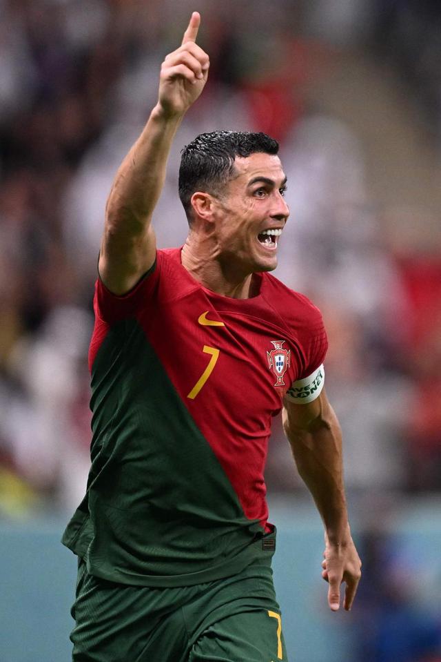 一河南球迷三轮车骑行19天，从郑州前往苏州观看足协杯决赛