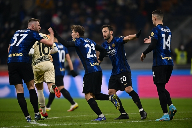 世欧预战报：祖布科夫建功，古苏利克传射，乌克兰2-0冰岛（世预赛欧洲区：祖布科夫破门，古苏利克传射，乌克兰2比0力克冰岛）