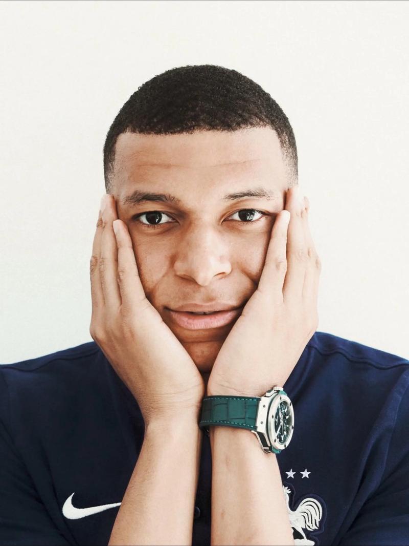 篮球篮网球员接受采访谈季后赛目标（篮网球员接受专访畅谈季后赛目标）