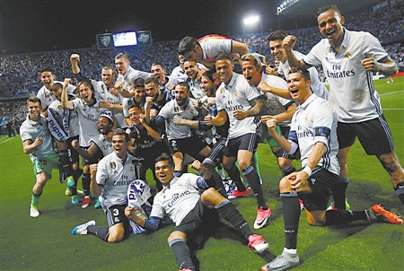 足球报：李新翔脚踝韧带轻伤伤停2周，加布里埃尔还无法合练（足球报称：李新翔脚踝韧带轻伤将缺阵两周，加布里埃尔仍无法随队合练）