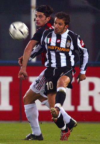 球队还能挽救吗？伦纳德：现在还早，我们还有62场比赛要打（球队还有救吗？伦纳德：别急，赛季还早，后面还有62场）