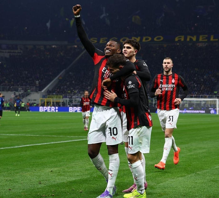 拜仁官方：后卫博埃因病缺席与斯图加特的比赛