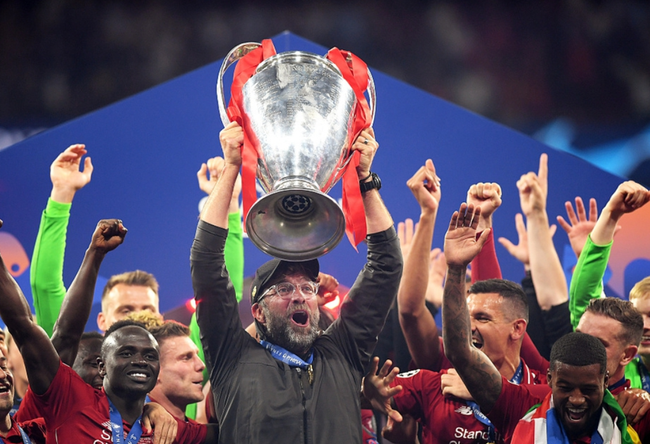 刘殿座获奖感言：感谢每一位身边的人，愿中国足球越来越好（刘殿座领奖致辞：感谢身边每一个人，祝愿中国足球蒸蒸日上）