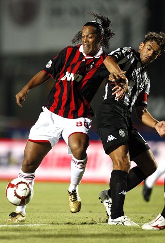 小法：在阿森纳时我讨厌切尔西，但加盟后发现是个很好的决定（小法：阿森纳时期厌恶切尔西，加盟后才知是明智选择）