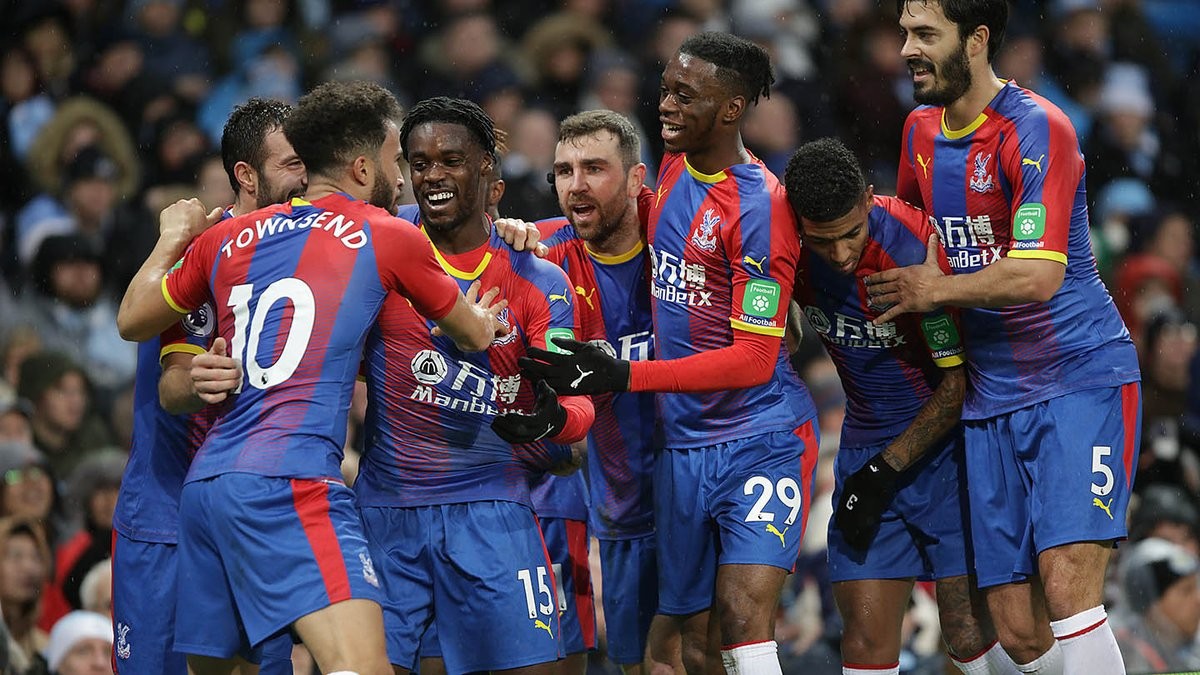 世体：巴萨凌晨抵达西班牙，为让球员休息弗里克取消次日训练（世体：巴萨凌晨返西班牙，弗里克为球员休整取消明日训练）