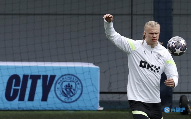 记者：萨拉赫不会随队出征国米，决定由高层和斯洛特共同作出（记者：萨拉赫缺席客战国米，由俱乐部高层与斯洛特联合决定）