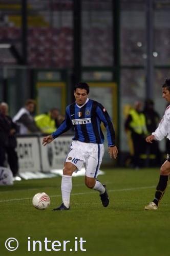 篮球勇士新签球员快速融入（勇士新援火速融入球队）